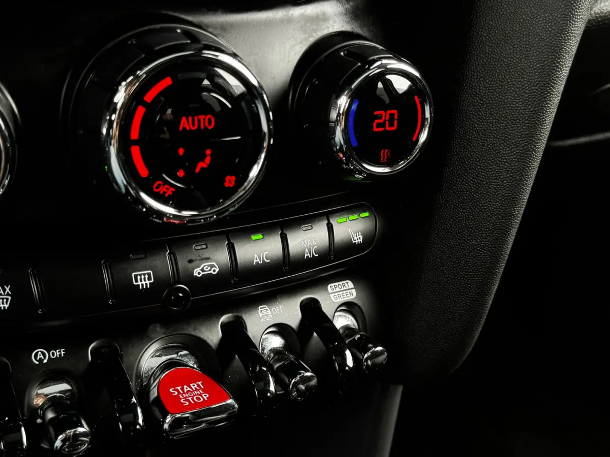 1.5 Cooper 136PK Automaat 5-Deurs Chili JCW Pano