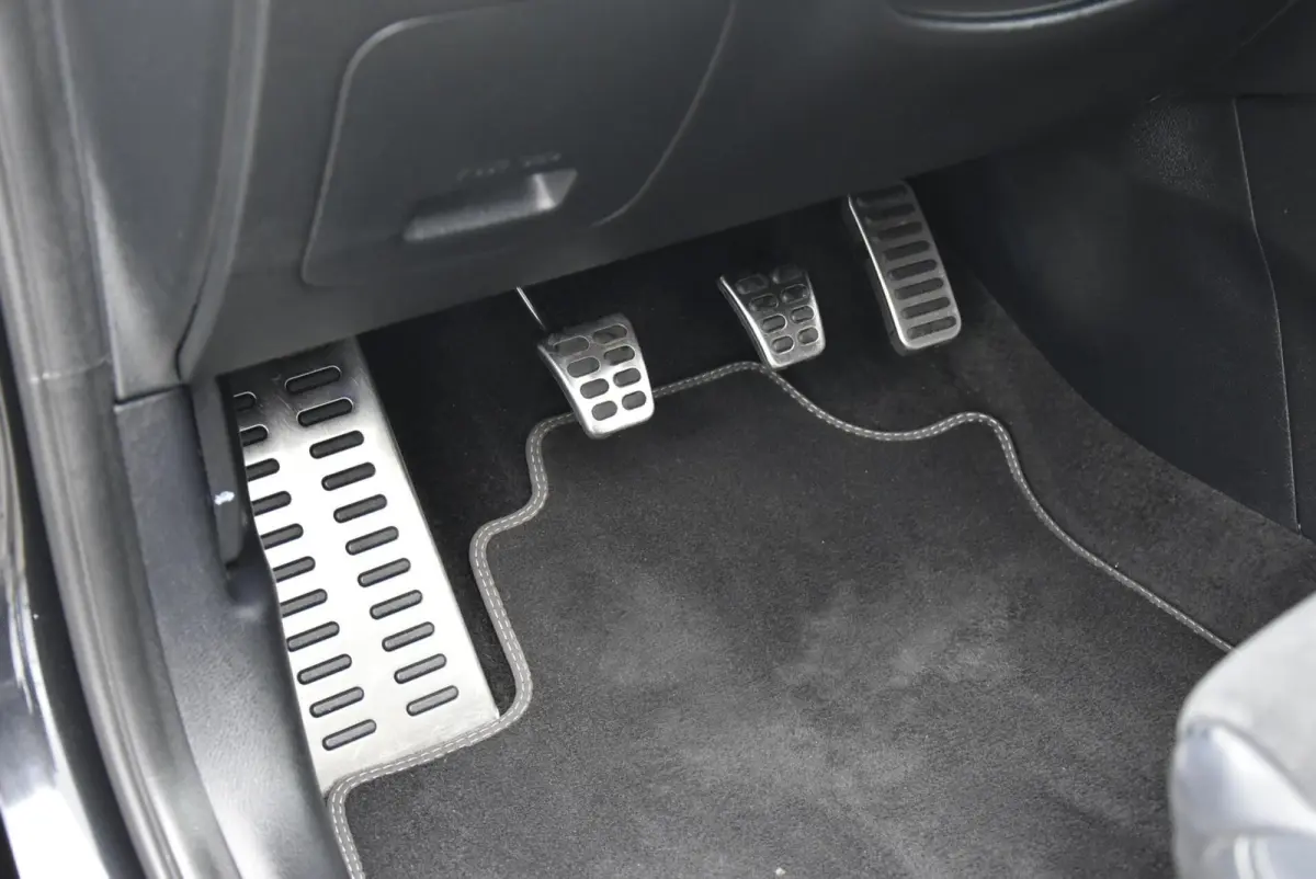 1.0 T-GDI GT-PlusLine Panoramadak Navi Leer NAP