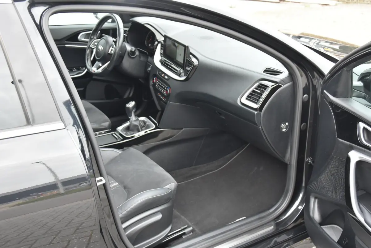1.0 T-GDI GT-PlusLine Panoramadak Navi Leer NAP