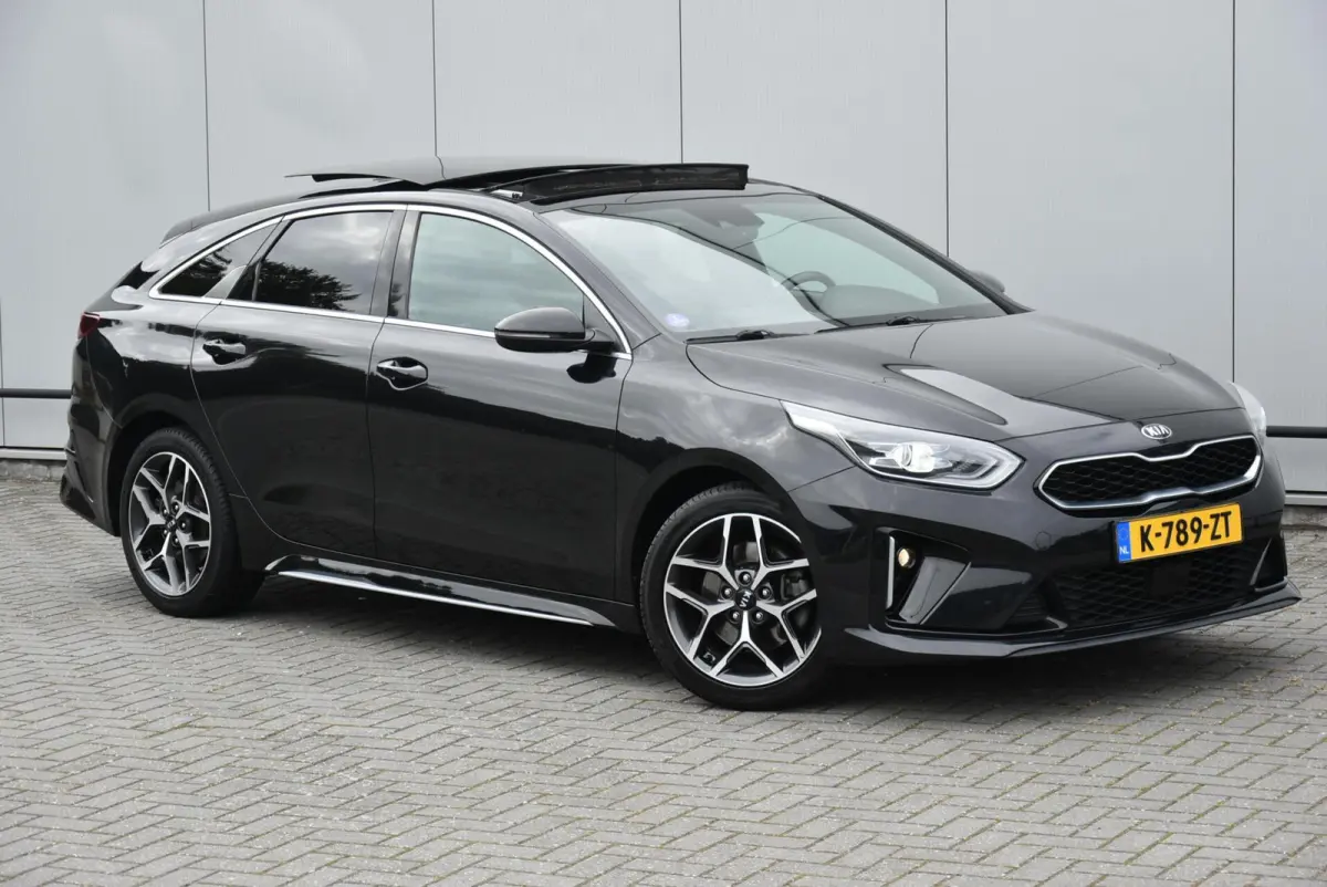 1.0 T-GDI GT-PlusLine Panoramadak Navi Leer NAP