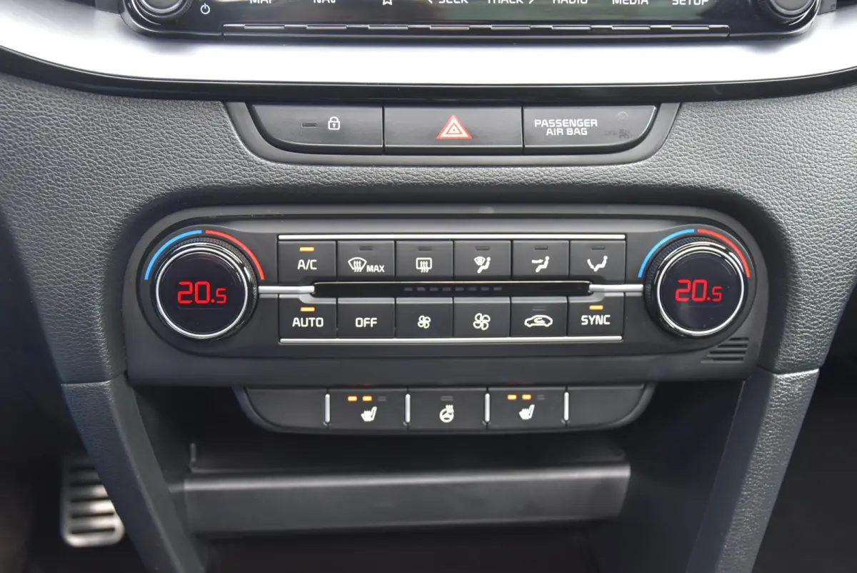 1.0 T-GDI GT-PlusLine Panoramadak Navi Leer NAP