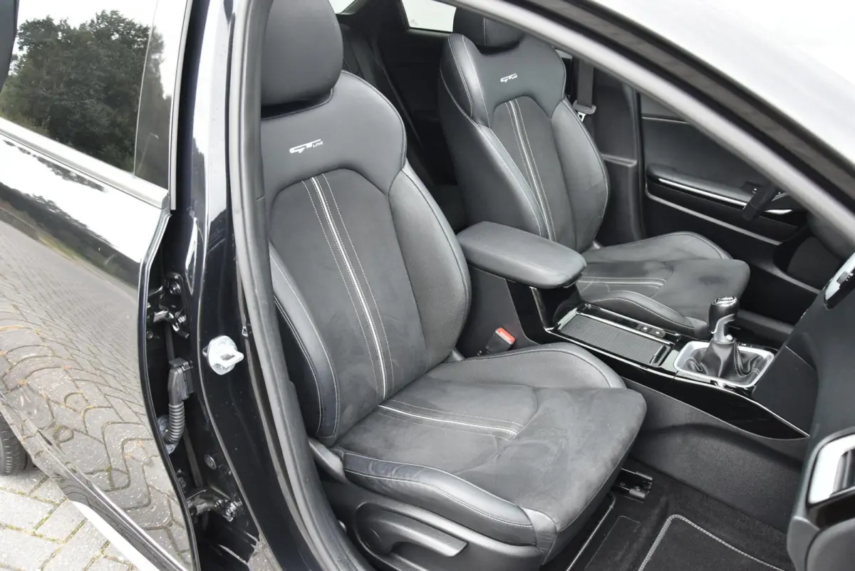 1.0 T-GDI GT-PlusLine Panoramadak Navi Leer NAP