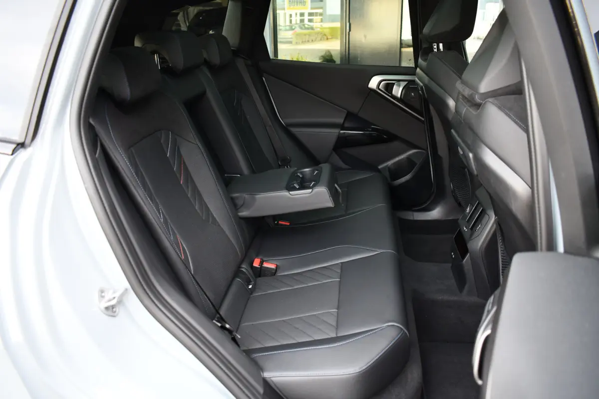 30e xDrive M-Sport Pano Trekhaak ACC H/K HUD 360 E-zetels