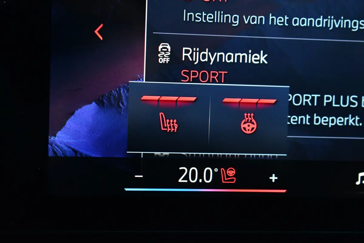 30e xDrive M-Sport Pano Trekhaak ACC H/K HUD 360 E-zetels