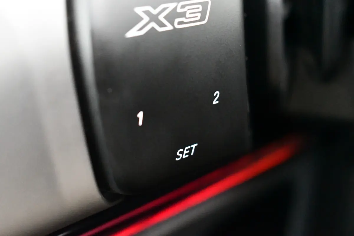 30e xDrive M-Sport Pano Trekhaak ACC H/K HUD 360 E-zetels