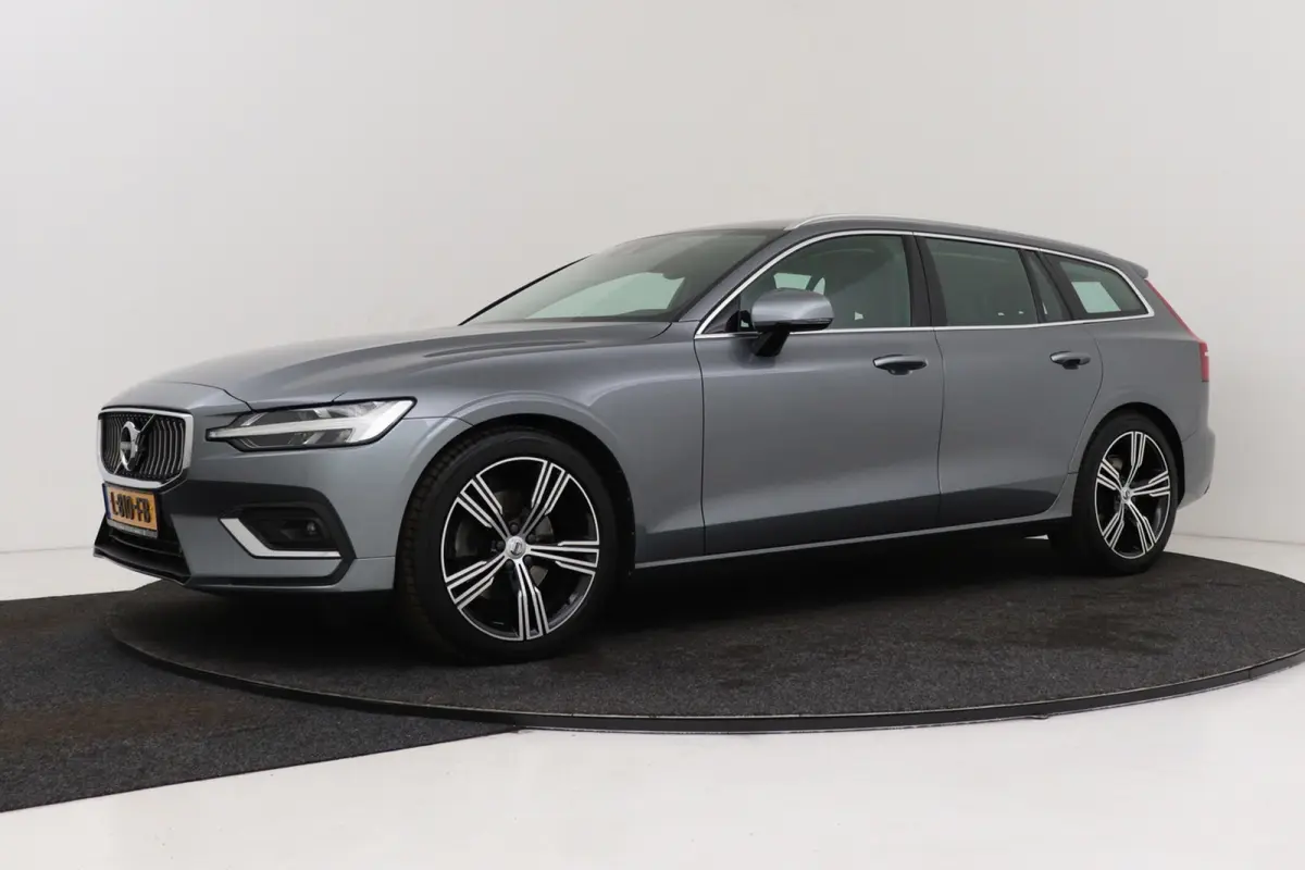 2.0 B4 Inscription | Trekhaak | Org NL | Comfortstoelen | Adap. Cruise | 360 Camera | CarPlay | Stuur-/Stoelverwarming |