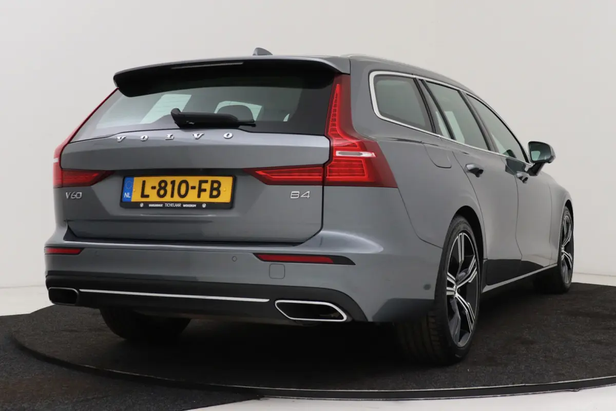 2.0 B4 Inscription | Trekhaak | Org NL | Comfortstoelen | Adap. Cruise | 360 Camera | CarPlay | Stuur-/Stoelverwarming |