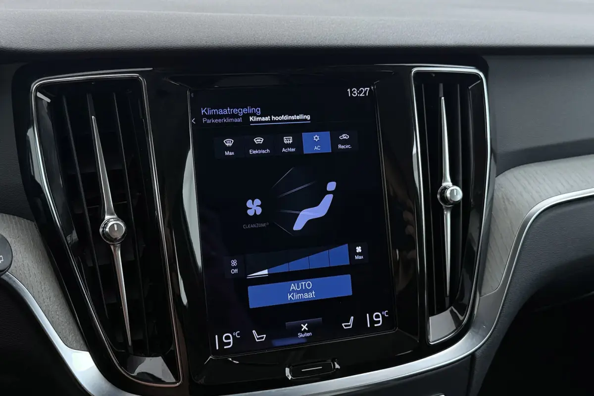 2.0 B4 Inscription | Trekhaak | Org NL | Comfortstoelen | Adap. Cruise | 360 Camera | CarPlay | Stuur-/Stoelverwarming |