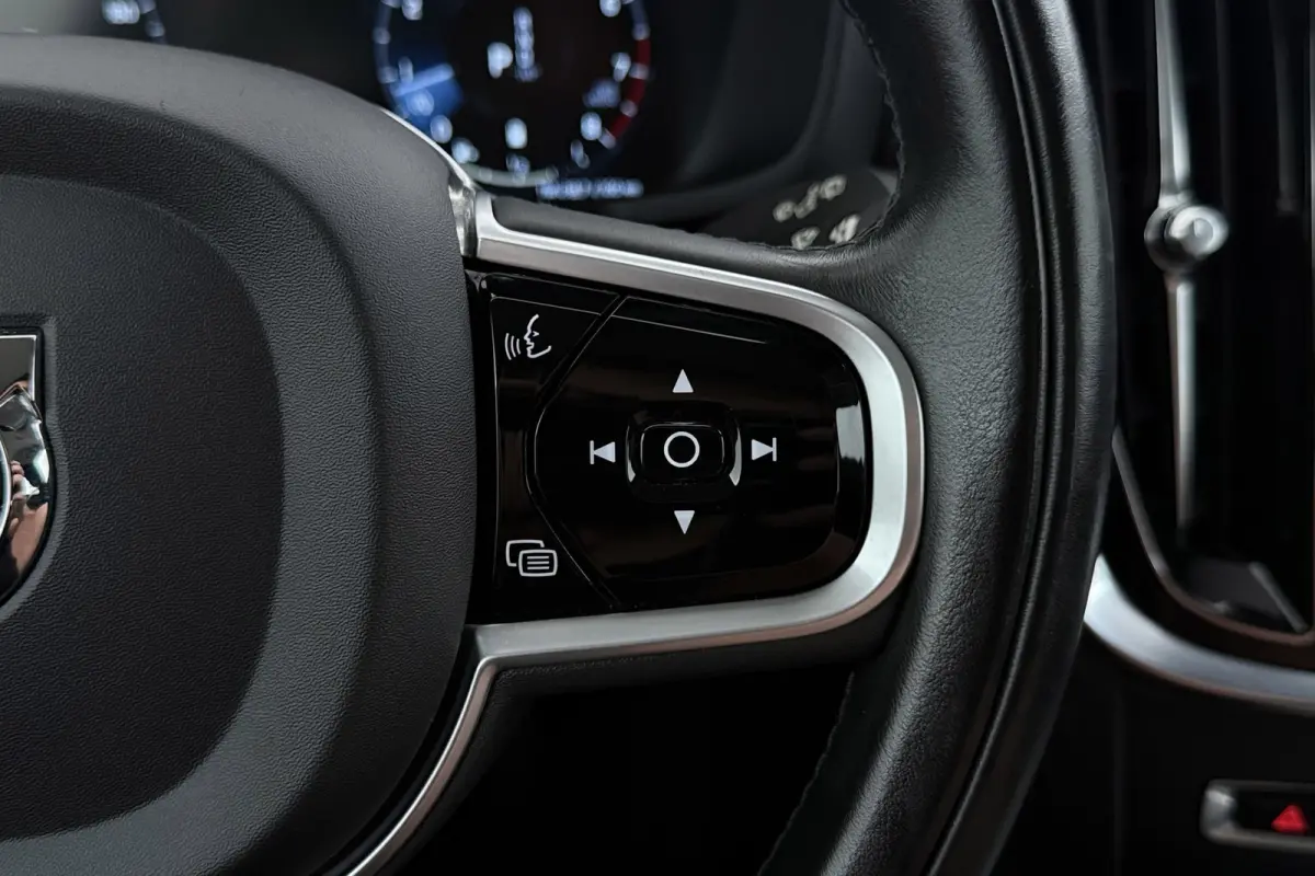 2.0 B4 Inscription | Trekhaak | Org NL | Comfortstoelen | Adap. Cruise | 360 Camera | CarPlay | Stuur-/Stoelverwarming |