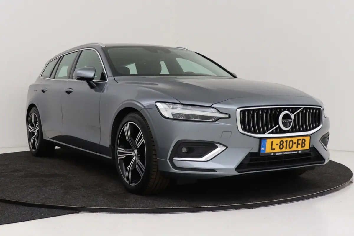 2.0 B4 Inscription | Trekhaak | Org NL | Comfortstoelen | Adap. Cruise | 360 Camera | CarPlay | Stuur-/Stoelverwarming |