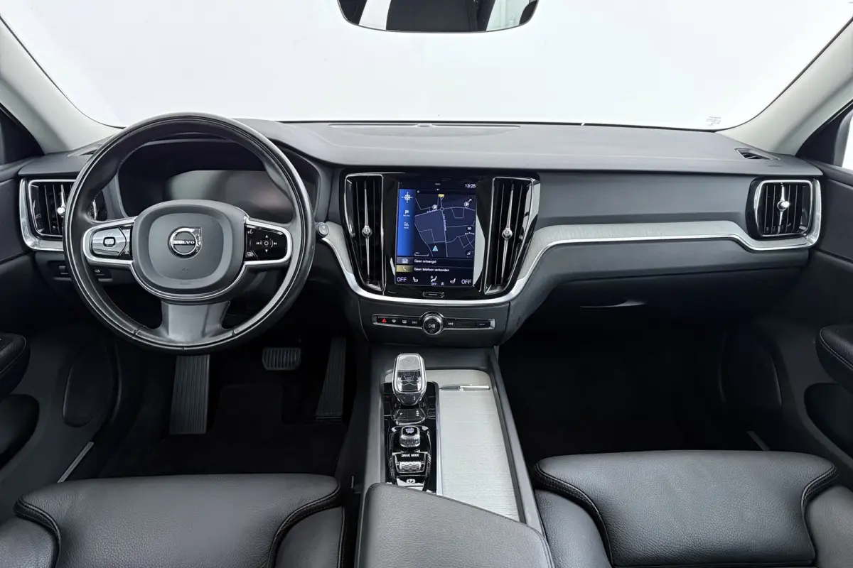 2.0 B4 Inscription | Trekhaak | Org NL | Comfortstoelen | Adap. Cruise | 360 Camera | CarPlay | Stuur-/Stoelverwarming |