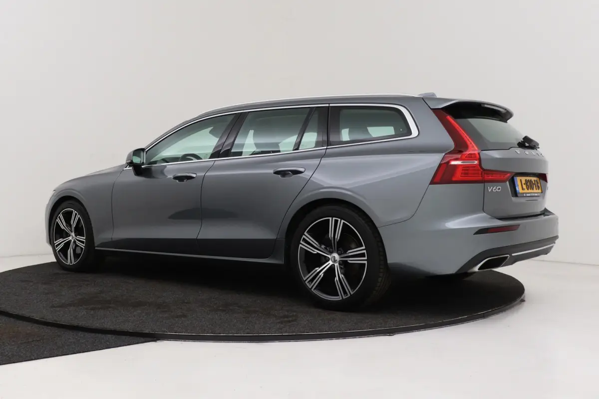 2.0 B4 Inscription | Trekhaak | Org NL | Comfortstoelen | Adap. Cruise | 360 Camera | CarPlay | Stuur-/Stoelverwarming |