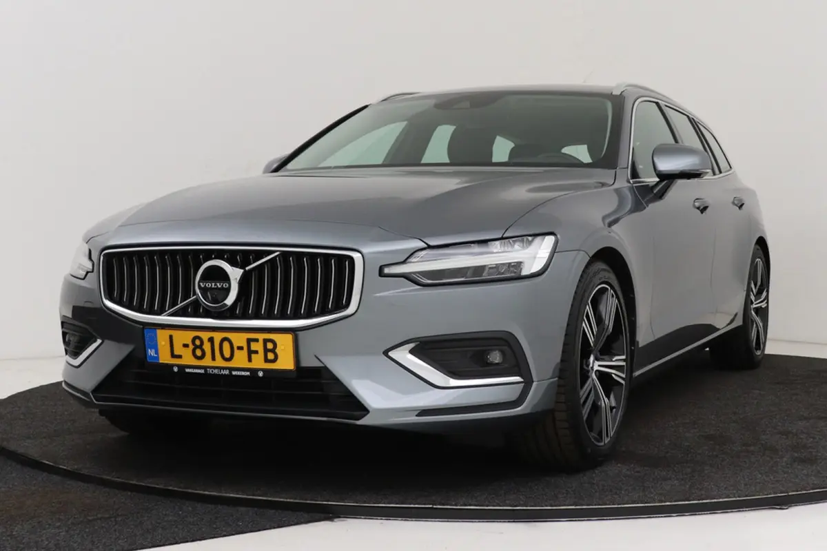2.0 B4 Inscription | Trekhaak | Org NL | Comfortstoelen | Adap. Cruise | 360 Camera | CarPlay | Stuur-/Stoelverwarming |