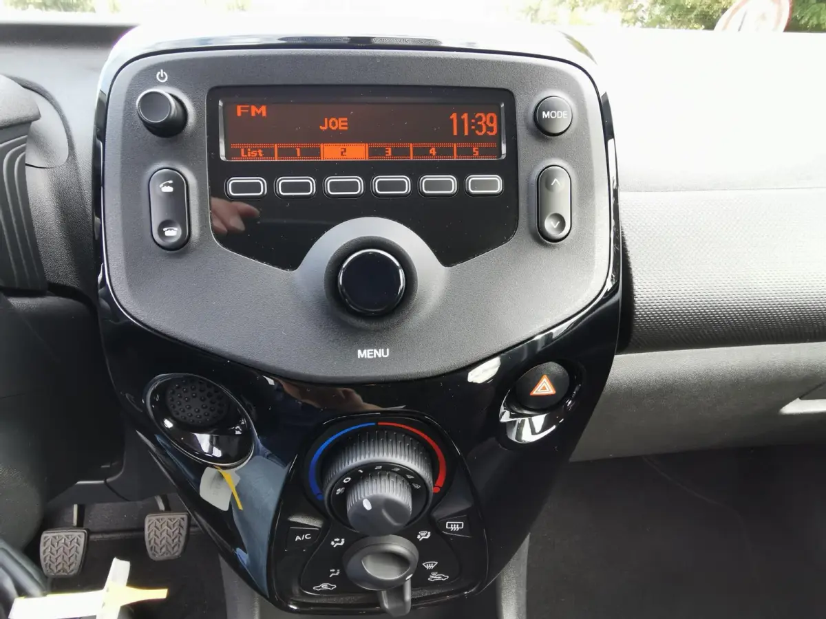 1.0 VTi Feel 5-DRS|AIRCO|USB|AUX|CRUISE CONTROL