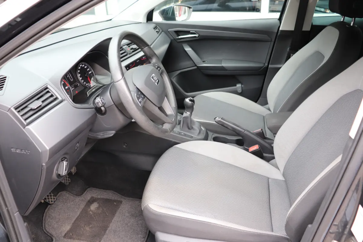 1.0 TSI Style Business Intense. Navigatie.