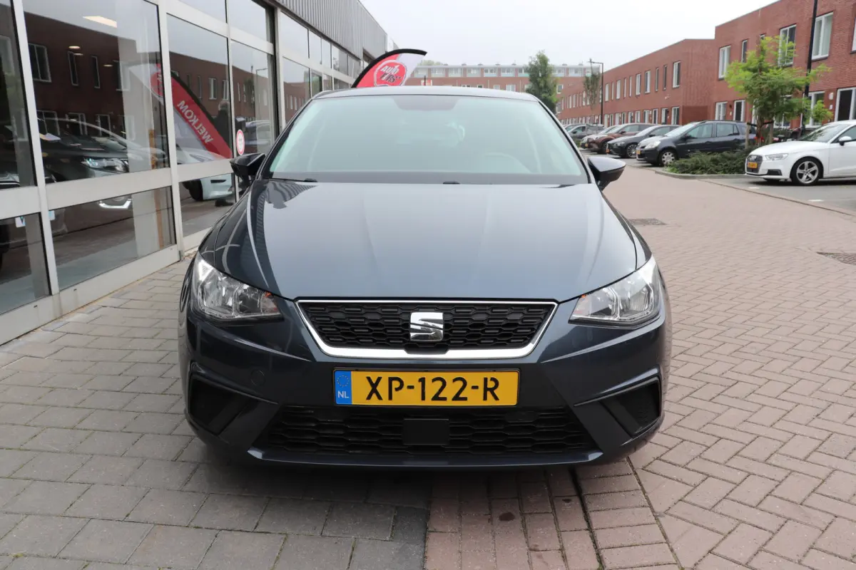 1.0 TSI Style Business Intense. Navigatie.