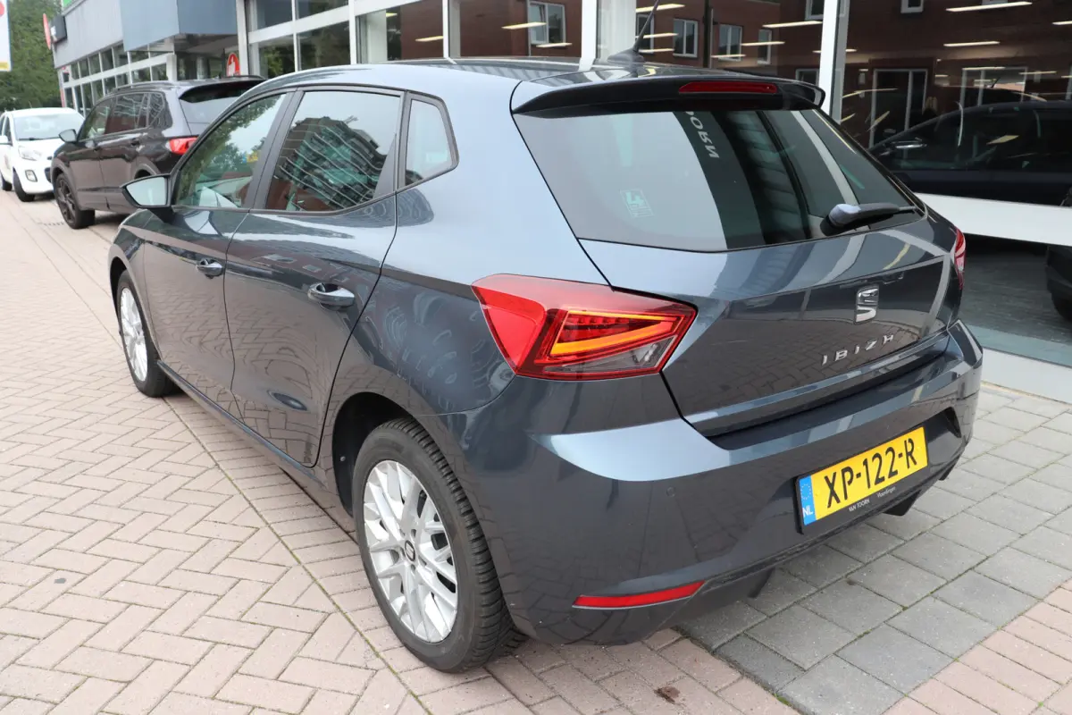1.0 TSI Style Business Intense. Navigatie.