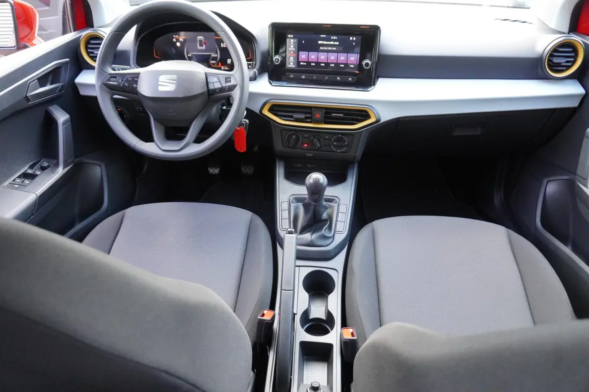 1.0 EcoTSI 95pk Reference | Cruisecontrol | Applecarplay/Androidauto | Airco