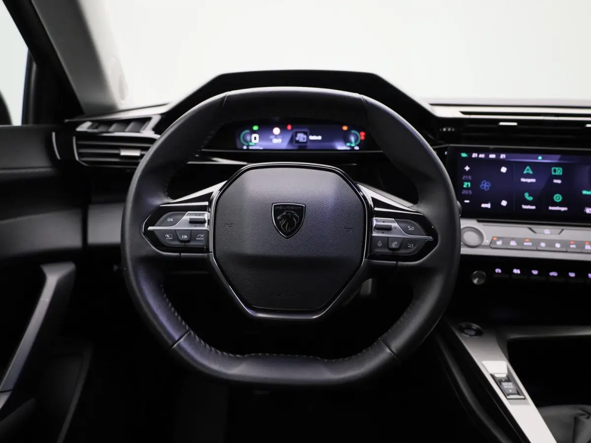 1.2 PureTech 130 S&S Active Pack | Apple Carplay / Android Auto | Stoelverwarming | Parkeersensoren |
