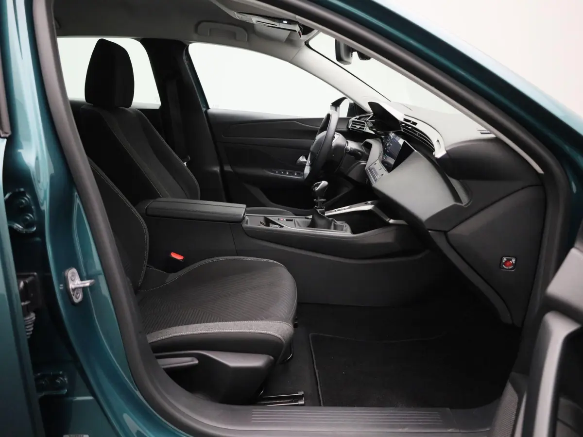 1.2 PureTech 130 S&S Active Pack | Apple Carplay / Android Auto | Stoelverwarming | Parkeersensoren |