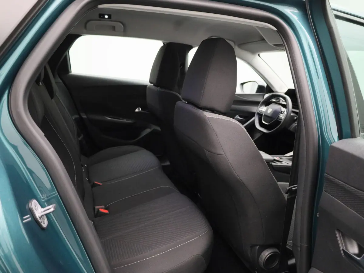 1.2 PureTech 130 S&S Active Pack | Apple Carplay / Android Auto | Stoelverwarming | Parkeersensoren |