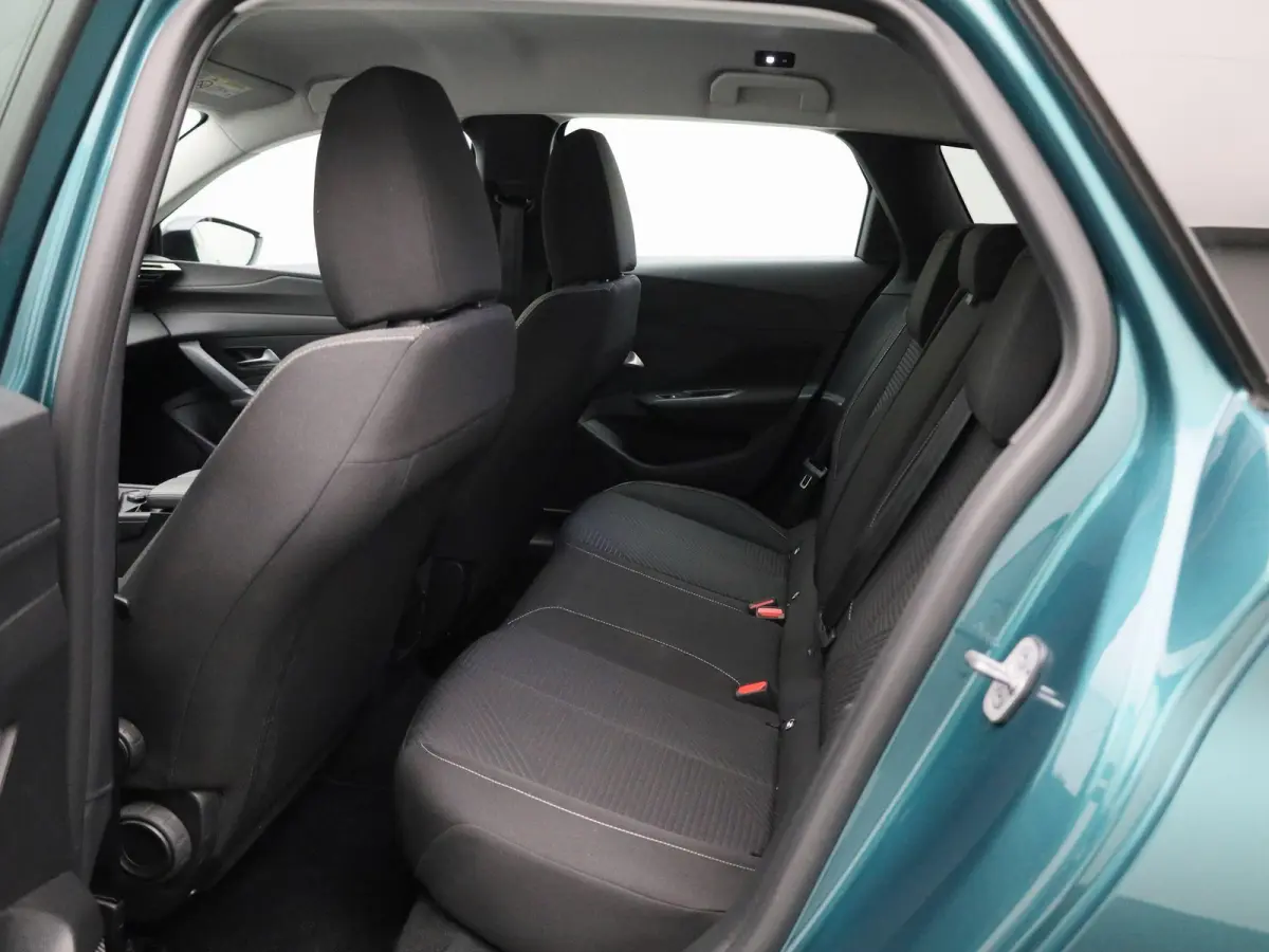 1.2 PureTech 130 S&S Active Pack | Apple Carplay / Android Auto | Stoelverwarming | Parkeersensoren |