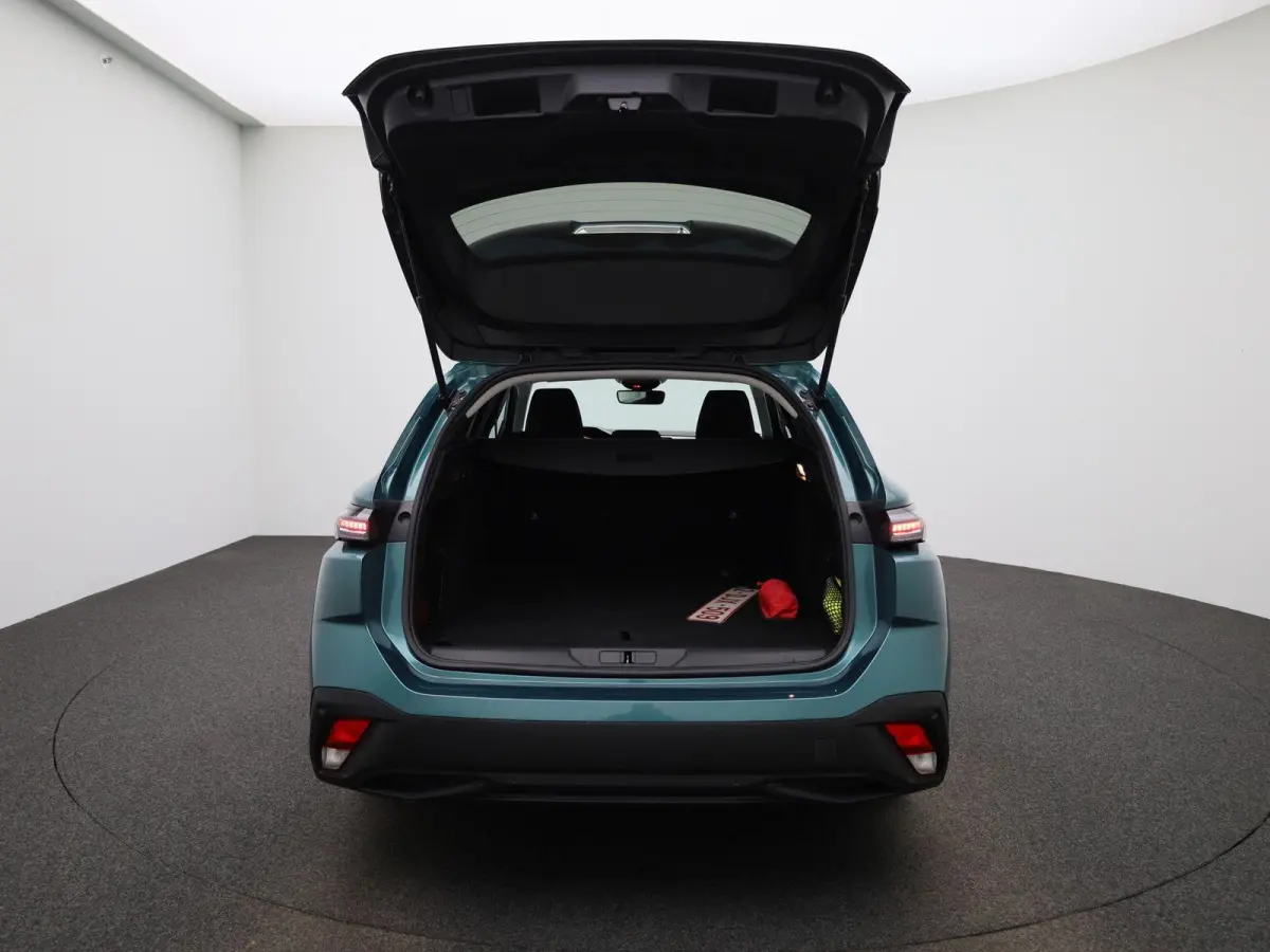 1.2 PureTech 130 S&S Active Pack | Apple Carplay / Android Auto | Stoelverwarming | Parkeersensoren |