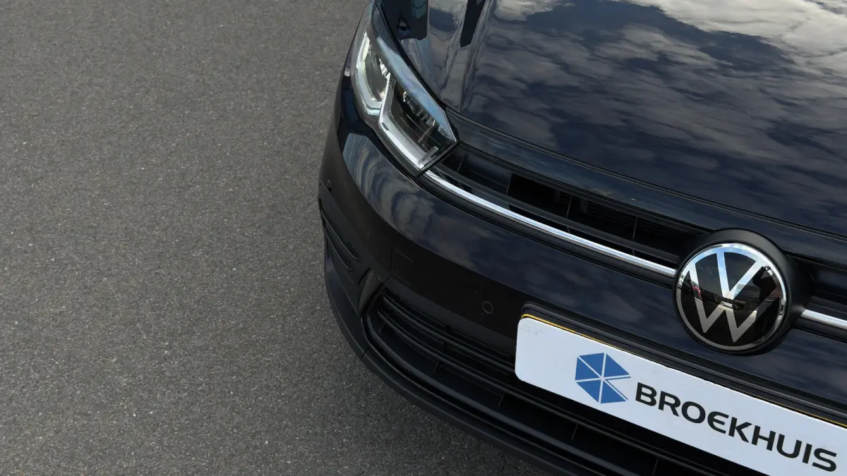1.0TSI 95pk Life Edition | Camera | Apple Carplay | Navi | Parkeersensoren voor en achter (Park Distance Control) | Zijruiten achter en achterruit getint, 65% lichtabsorberend