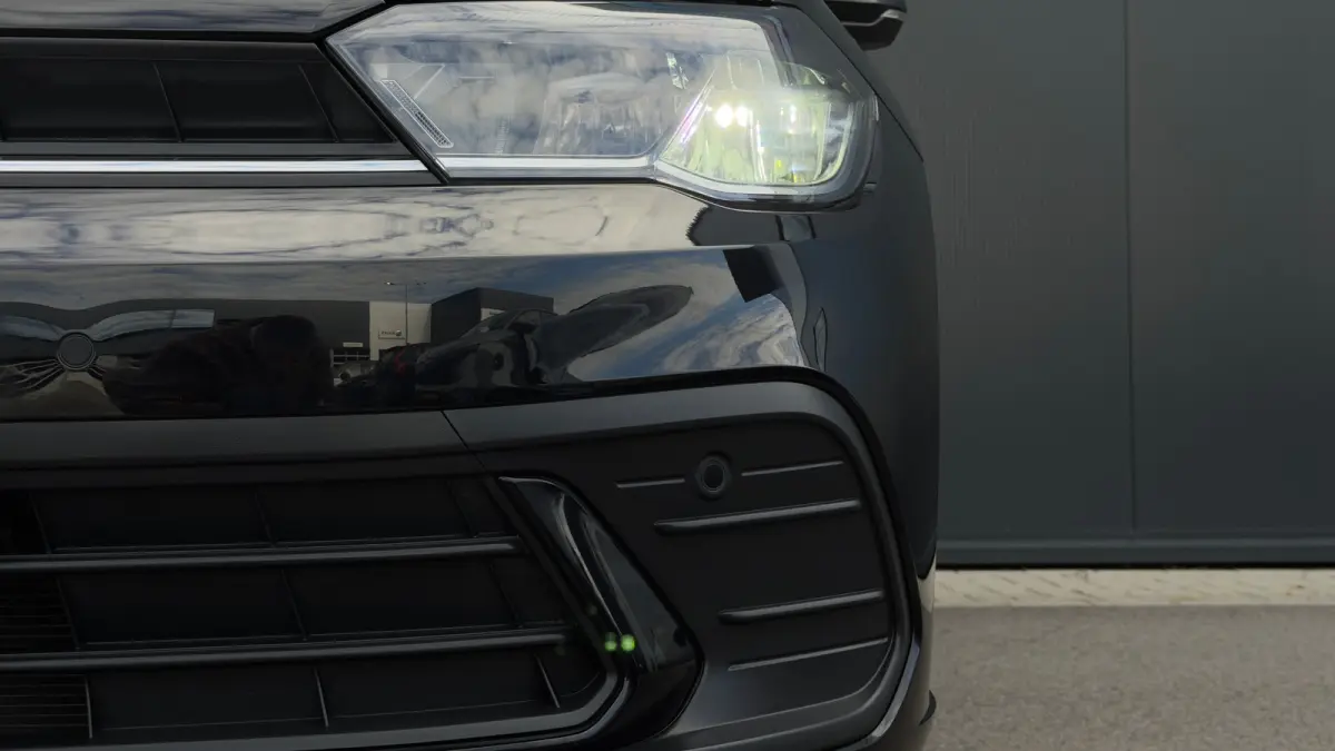 1.0TSI 95pk Life Edition | Camera | Apple Carplay | Navi | Parkeersensoren voor en achter (Park Distance Control) | Zijruiten achter en achterruit getint, 65% lichtabsorberend