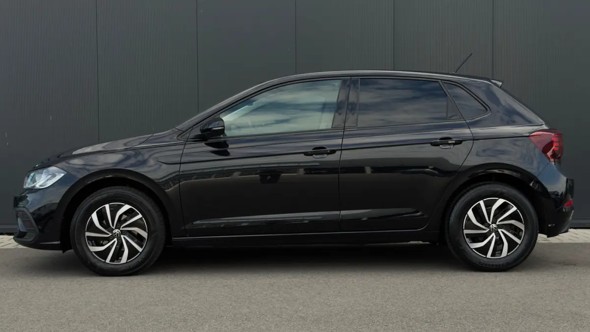 1.0TSI 95pk Life Edition | Camera | Apple Carplay | Navi | Parkeersensoren voor en achter (Park Distance Control) | Zijruiten achter en achterruit getint, 65% lichtabsorberend