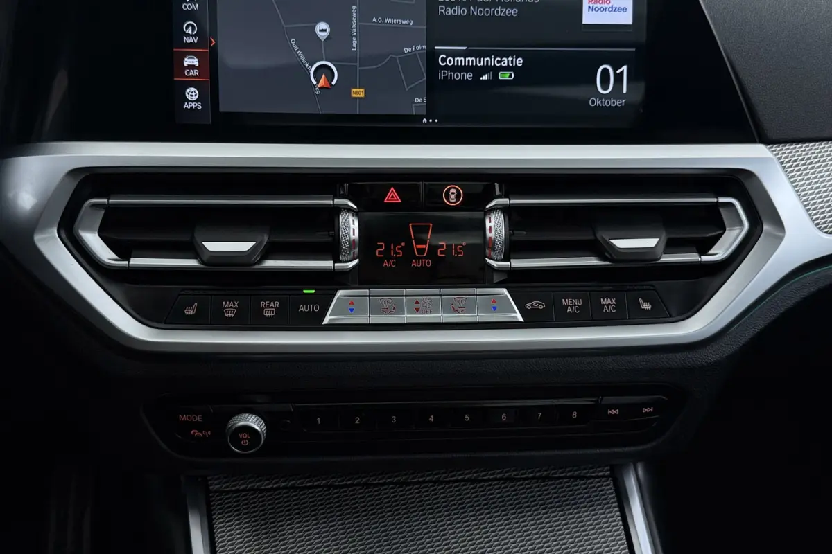 320i High Executive M-Sport | Trekhaak | Panoramadak | CarPlay | Leer | Sportstoelen | Stoelverwarming |