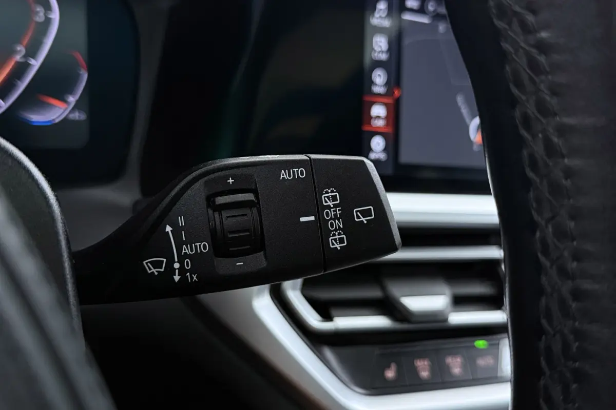 320i High Executive M-Sport | Trekhaak | Panoramadak | CarPlay | Leer | Sportstoelen | Stoelverwarming |