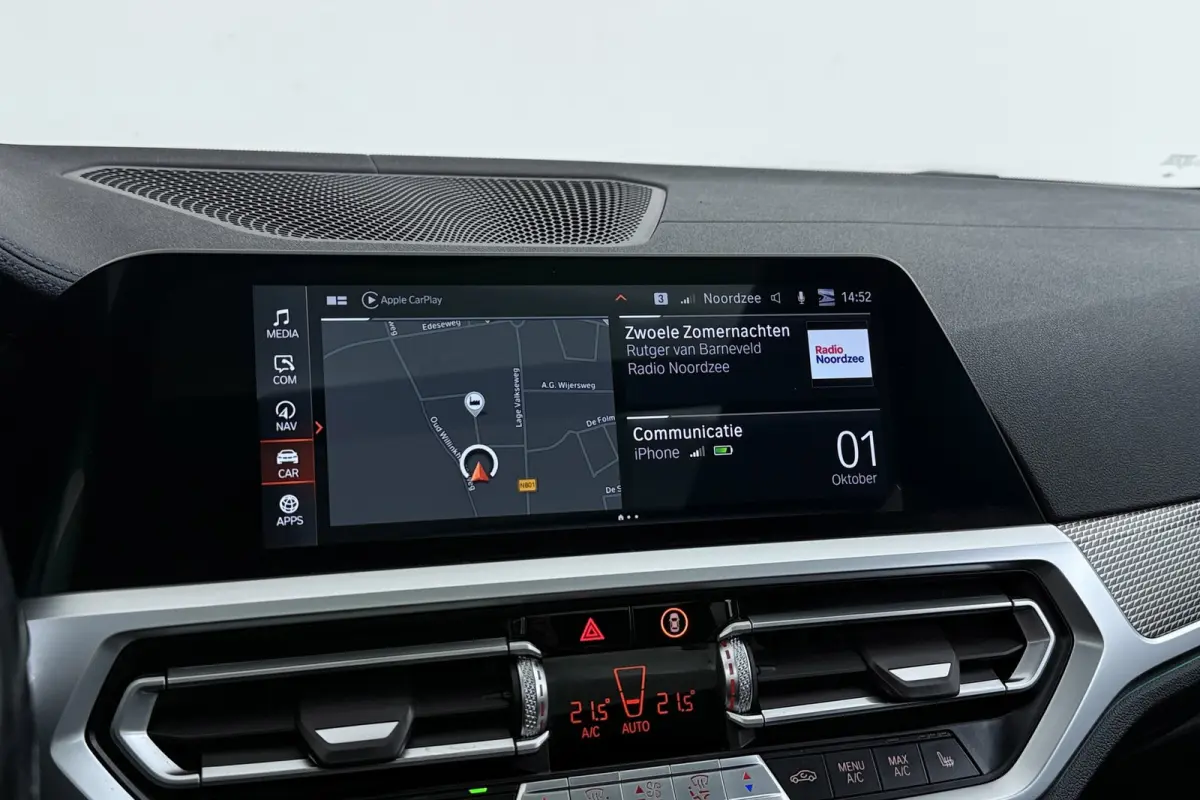 320i High Executive M-Sport | Trekhaak | Panoramadak | CarPlay | Leer | Sportstoelen | Stoelverwarming |