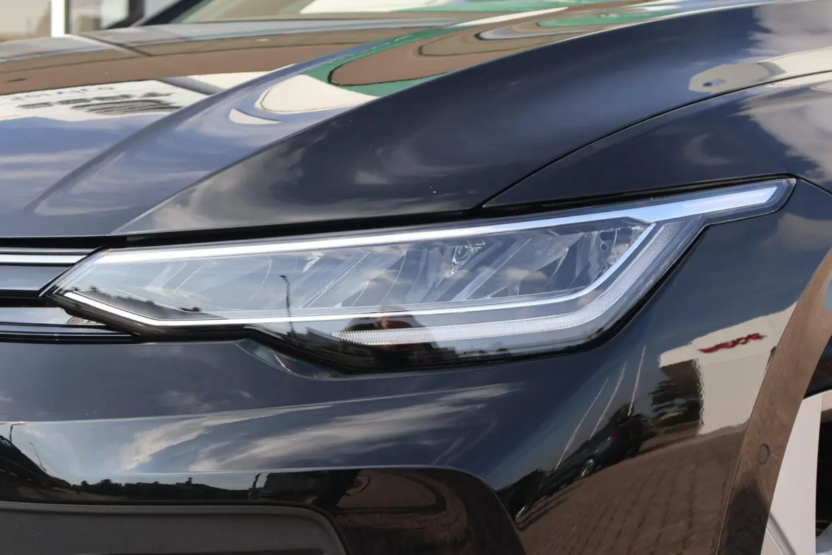 1.5 eHybrid 204pk Life Edition | SoH 100% | Trekhaak | Ergostoel | Camera | Keyless | Carplay