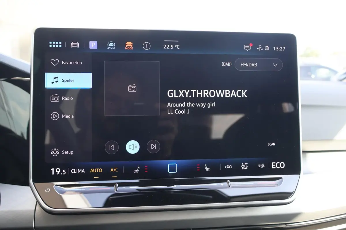 1.5 eHybrid 204pk Life Edition | SoH 100% | Trekhaak | Ergostoel | Camera | Keyless | Carplay