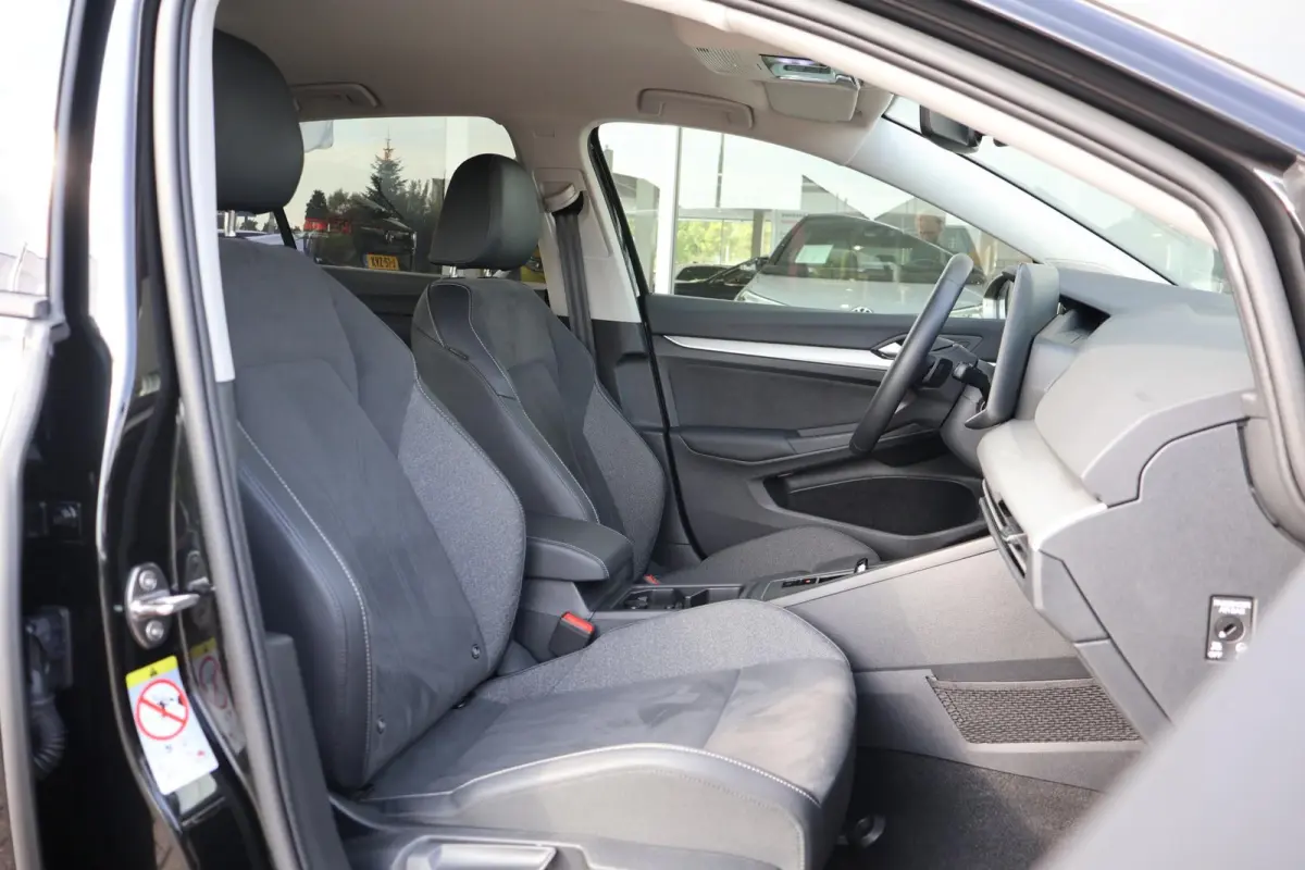 1.5 eHybrid 204pk Life Edition | SoH 100% | Trekhaak | Ergostoel | Camera | Keyless | Carplay