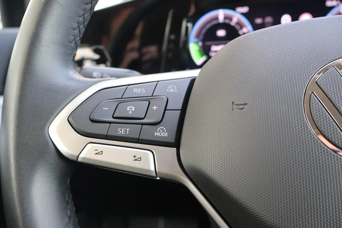 1.5 eHybrid 204pk Life Edition | SoH 100% | Trekhaak | Ergostoel | Camera | Keyless | Carplay
