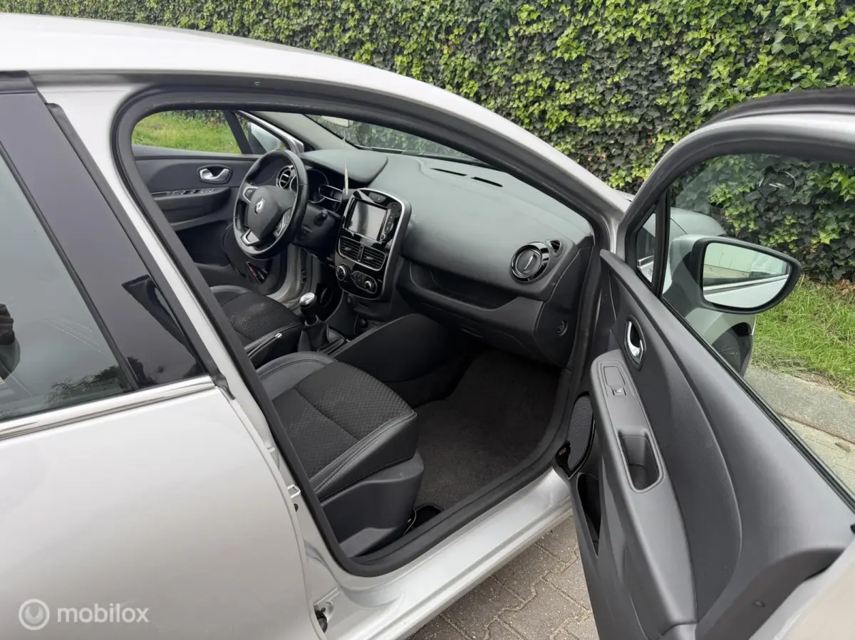 0.9 TCe Zen | Camera | Keyless | Leder | Navi | Climate
