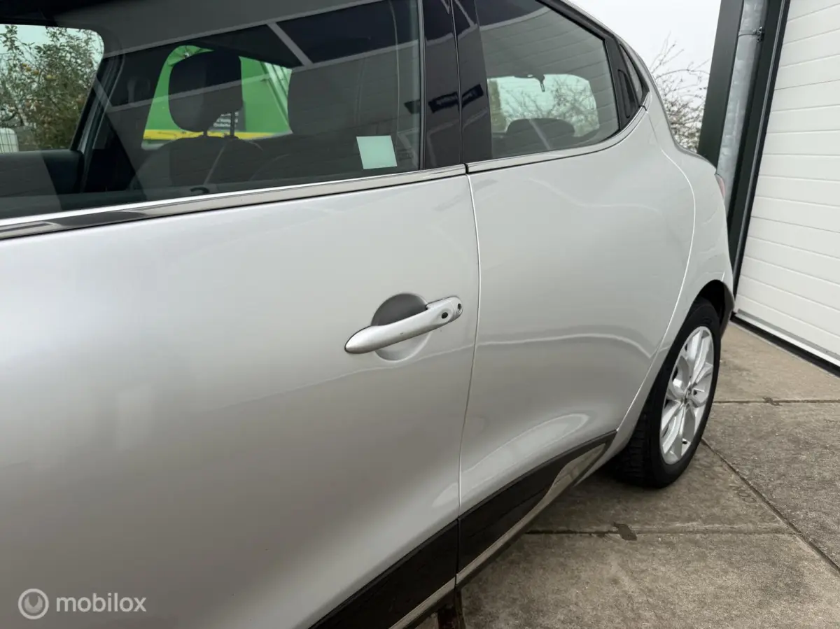 0.9 TCe Zen | Camera | Keyless | Leder | Navi | Climate