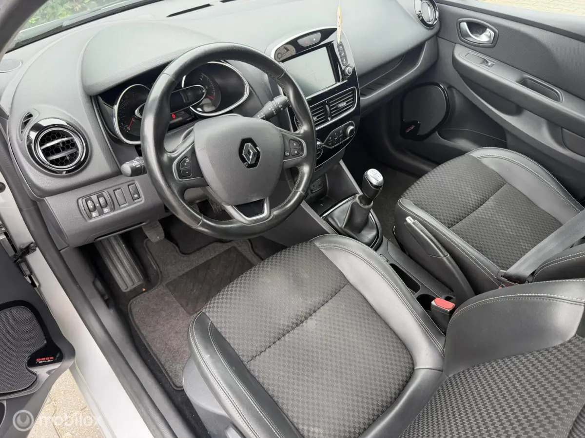 0.9 TCe Zen | Camera | Keyless | Leder | Navi | Climate