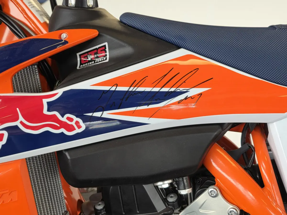 SX-F Herlings Replica | Compleet Nieuw | Gesigneerd! | Replica van de 2018 MXGP kampioenschap fiets!
