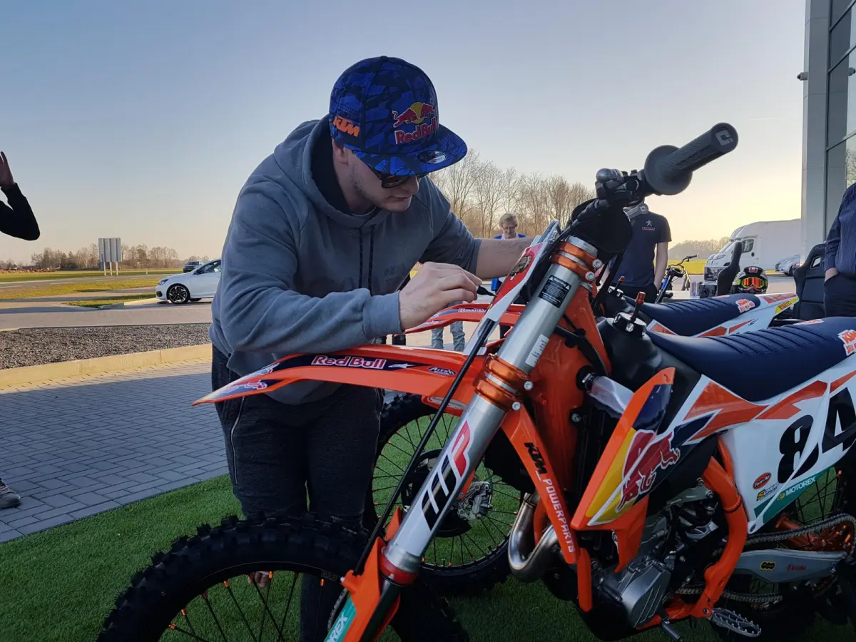 SX-F Herlings Replica | Compleet Nieuw | Gesigneerd! | Replica van de 2018 MXGP kampioenschap fiets!