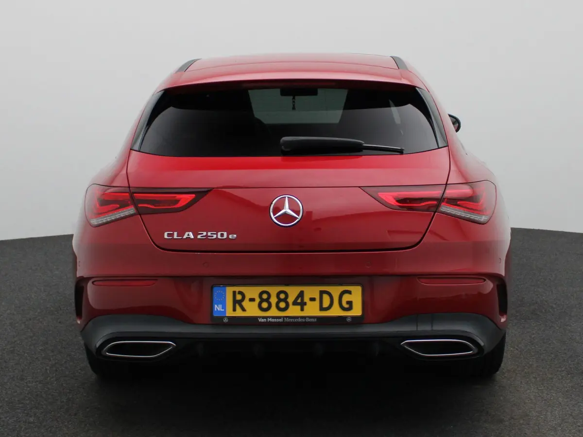 250 e Business Solution AMG Limited | Automaat | Stoel verwarming | Panorama dak | LMV | Focal Audio | Camera | Parkeer sensoren | Navigatie | Elec. Achterklep | Sfeer verlichting | Virtual 