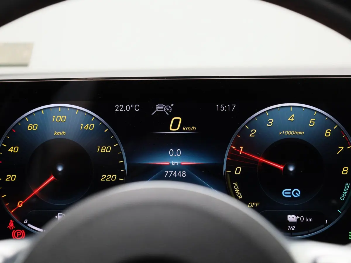 250 e Business Solution AMG Limited | Automaat | Stoel verwarming | Panorama dak | LMV | Focal Audio | Camera | Parkeer sensoren | Navigatie | Elec. Achterklep | Sfeer verlichting | Virtual 