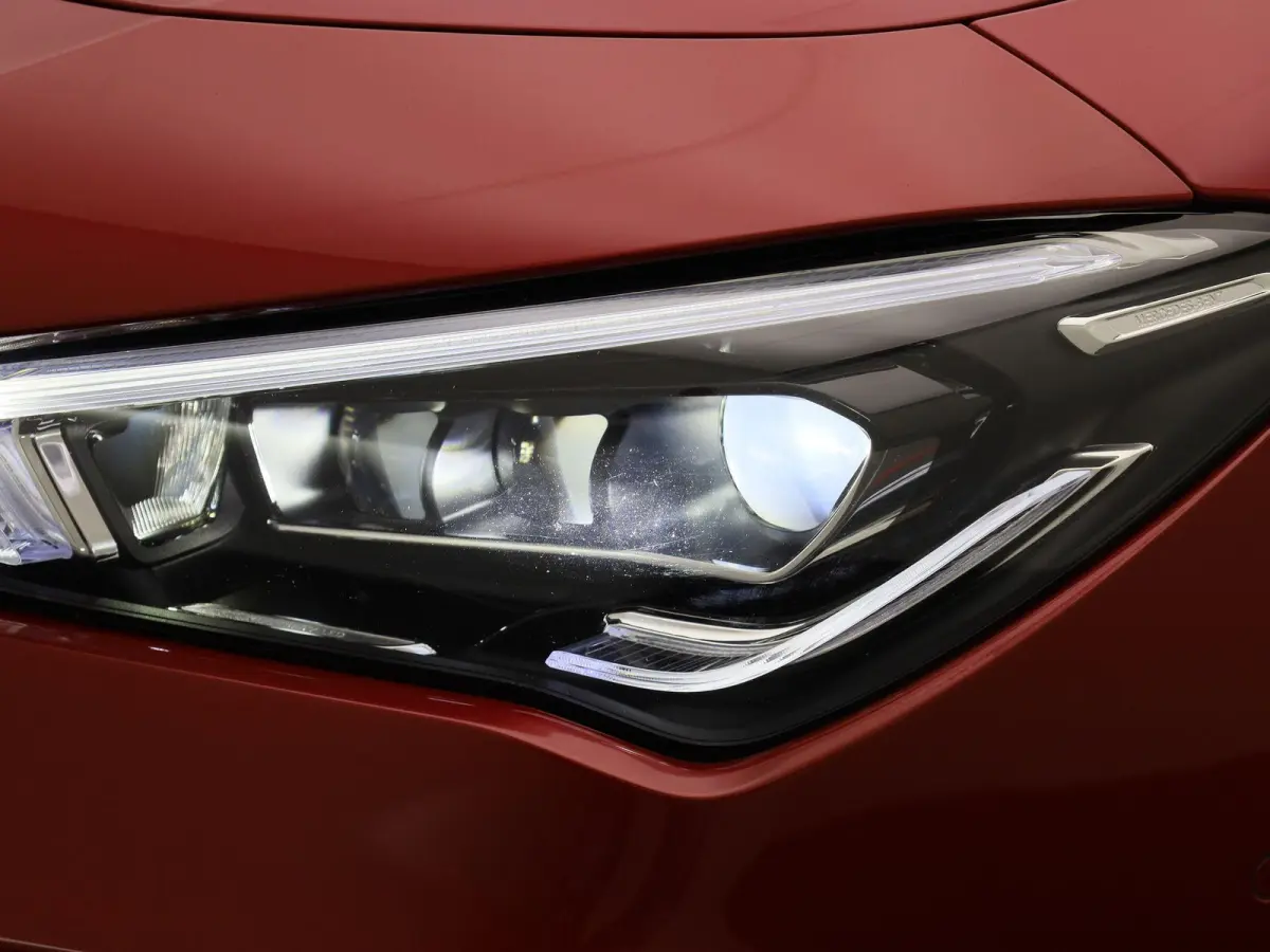 250 e Business Solution AMG Limited | Automaat | Stoel verwarming | Panorama dak | LMV | Focal Audio | Camera | Parkeer sensoren | Navigatie | Elec. Achterklep | Sfeer verlichting | Virtual 