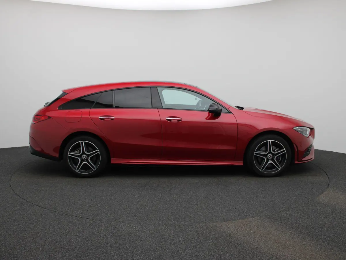 250 e Business Solution AMG Limited | Automaat | Stoel verwarming | Panorama dak | LMV | Focal Audio | Camera | Parkeer sensoren | Navigatie | Elec. Achterklep | Sfeer verlichting | Virtual 