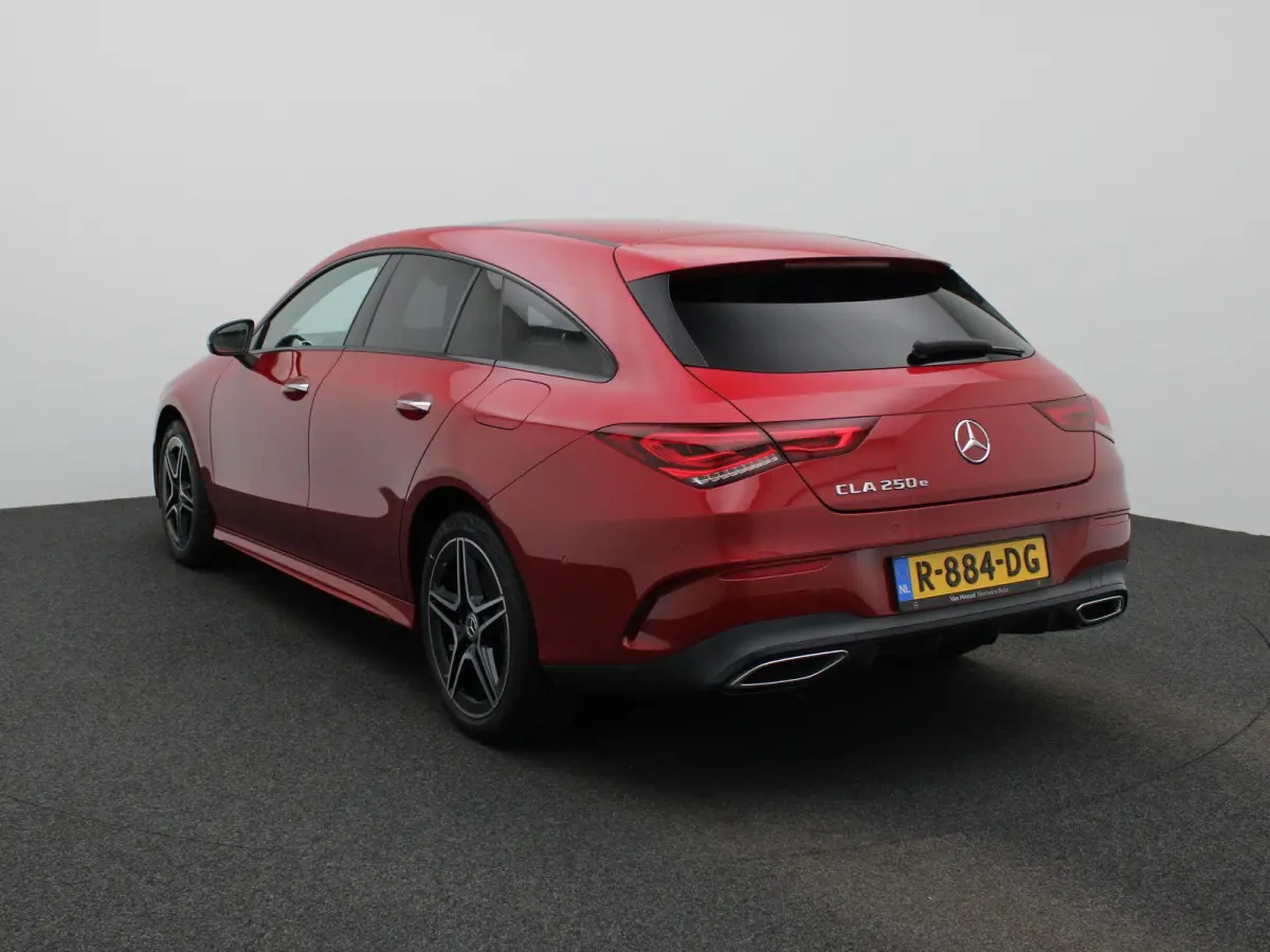 250 e Business Solution AMG Limited | Automaat | Stoel verwarming | Panorama dak | LMV | Focal Audio | Camera | Parkeer sensoren | Navigatie | Elec. Achterklep | Sfeer verlichting | Virtual 