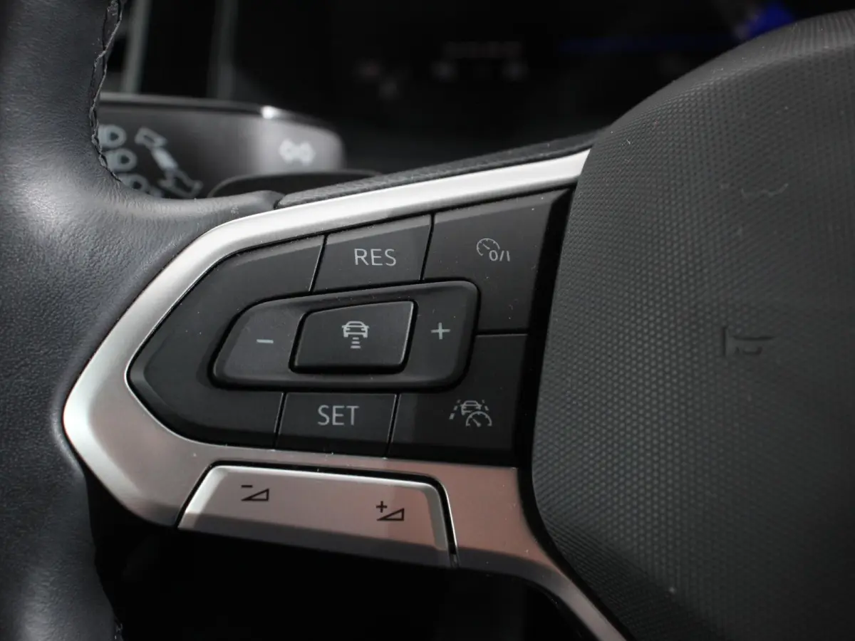 1.0 TSI 110pk DSG Life Plus Navigatie Apple Carplay/Android Auto Digitale Cockpit Adaptieve Cruise Control Dab Verwarmde stoelen