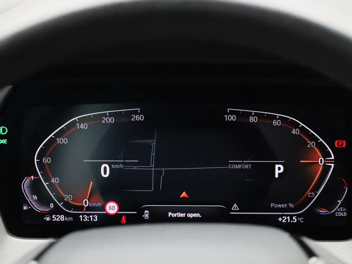 118i Business Edition | Automaat | Apple Carplay / Android Auto | Parkeer sensoren | Navigatie | Virtual cockpit | Cruise control | Bluetooth | Climate control | DAB |