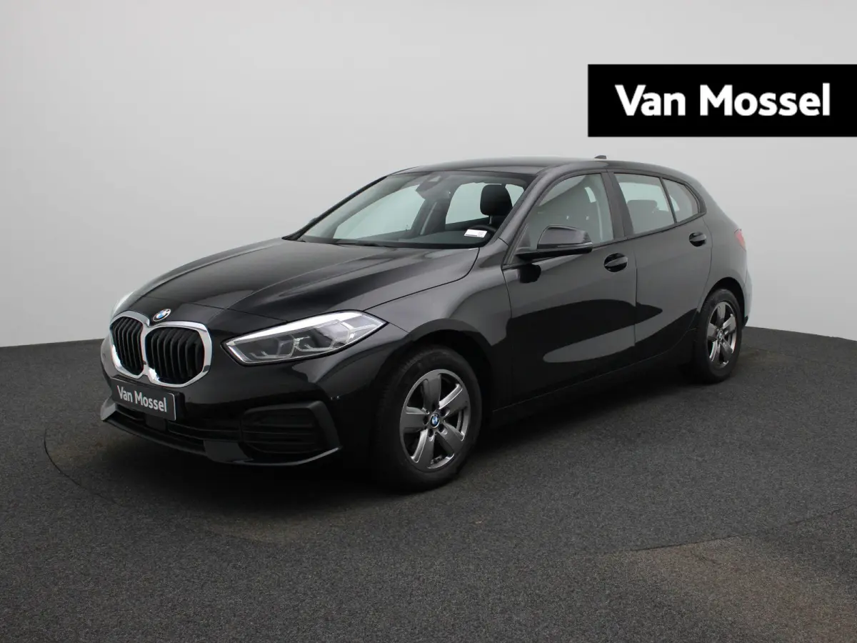 118i Business Edition | Automaat | Apple Carplay / Android Auto | Parkeer sensoren | Navigatie | Virtual cockpit | Cruise control | Bluetooth | Climate control | DAB |